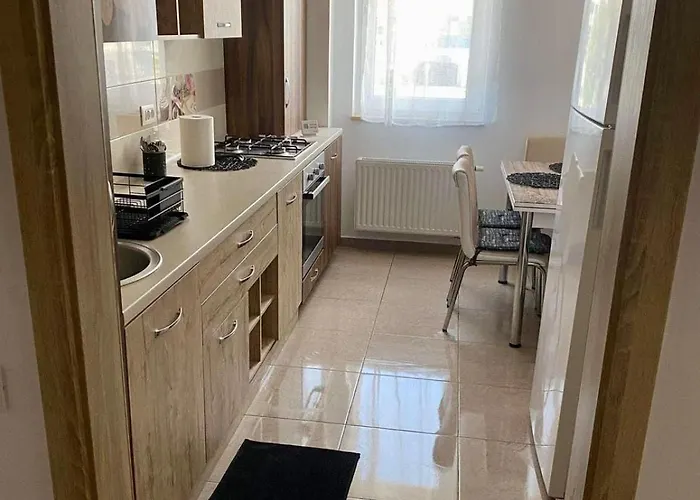 Апартаменти Urban Coresi Residance *