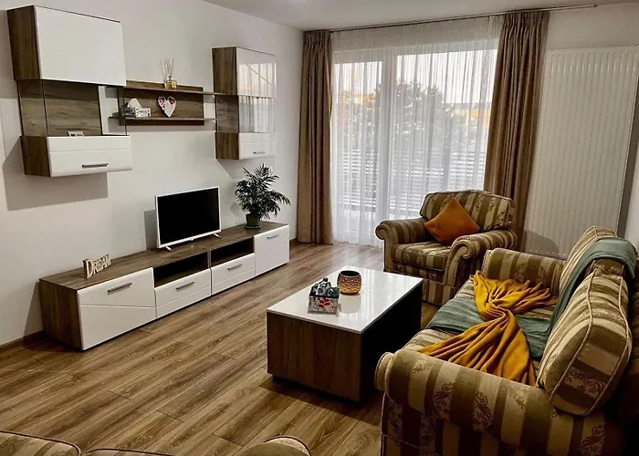 Апартаменти Urban Coresi Residance *